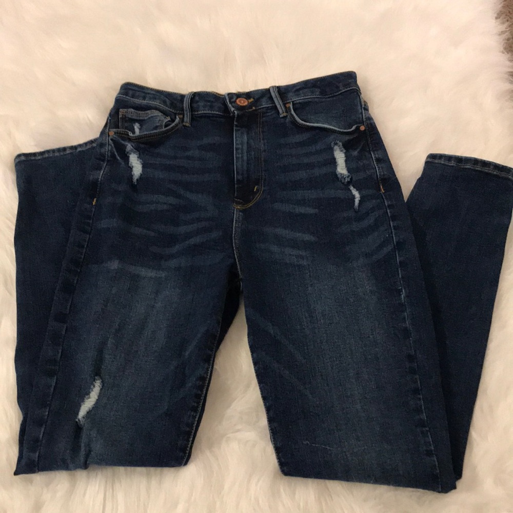 Forever 21 minor distress skinny jeans